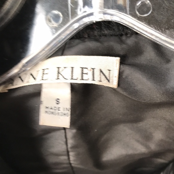 Black very vintage Anne Klein 6o% alpaca / 40 wool jacket 100%silk lined size S - Picture 2 of 7